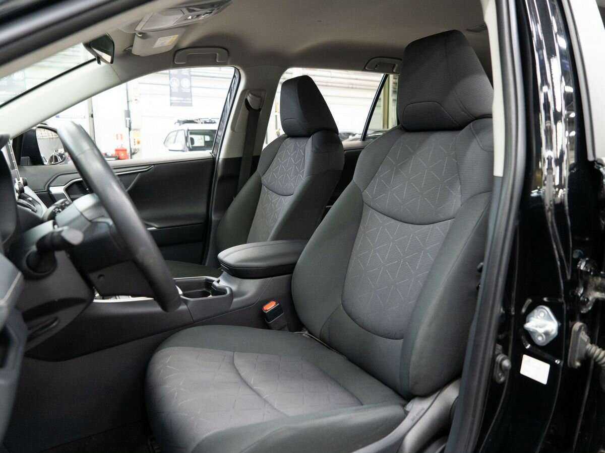 Toyota RAV4, 2019 - 47 000 км. | Фото №6