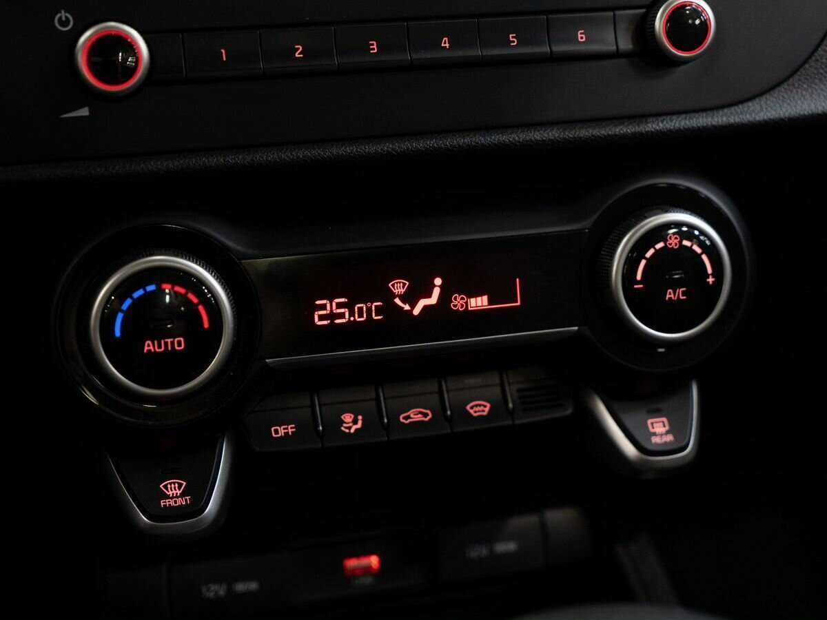 Kia Rio, 2021 Фото №14