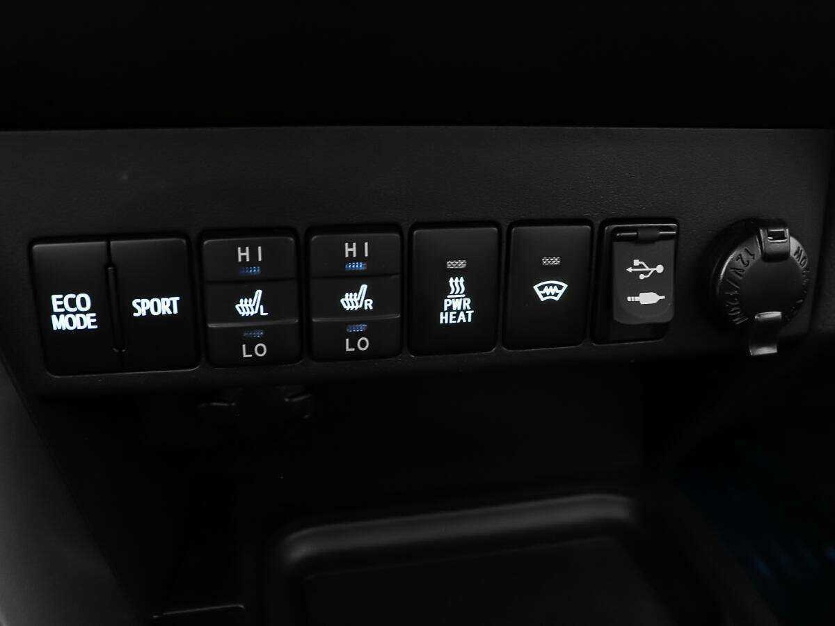 Toyota RAV4, 2018 Фото №20