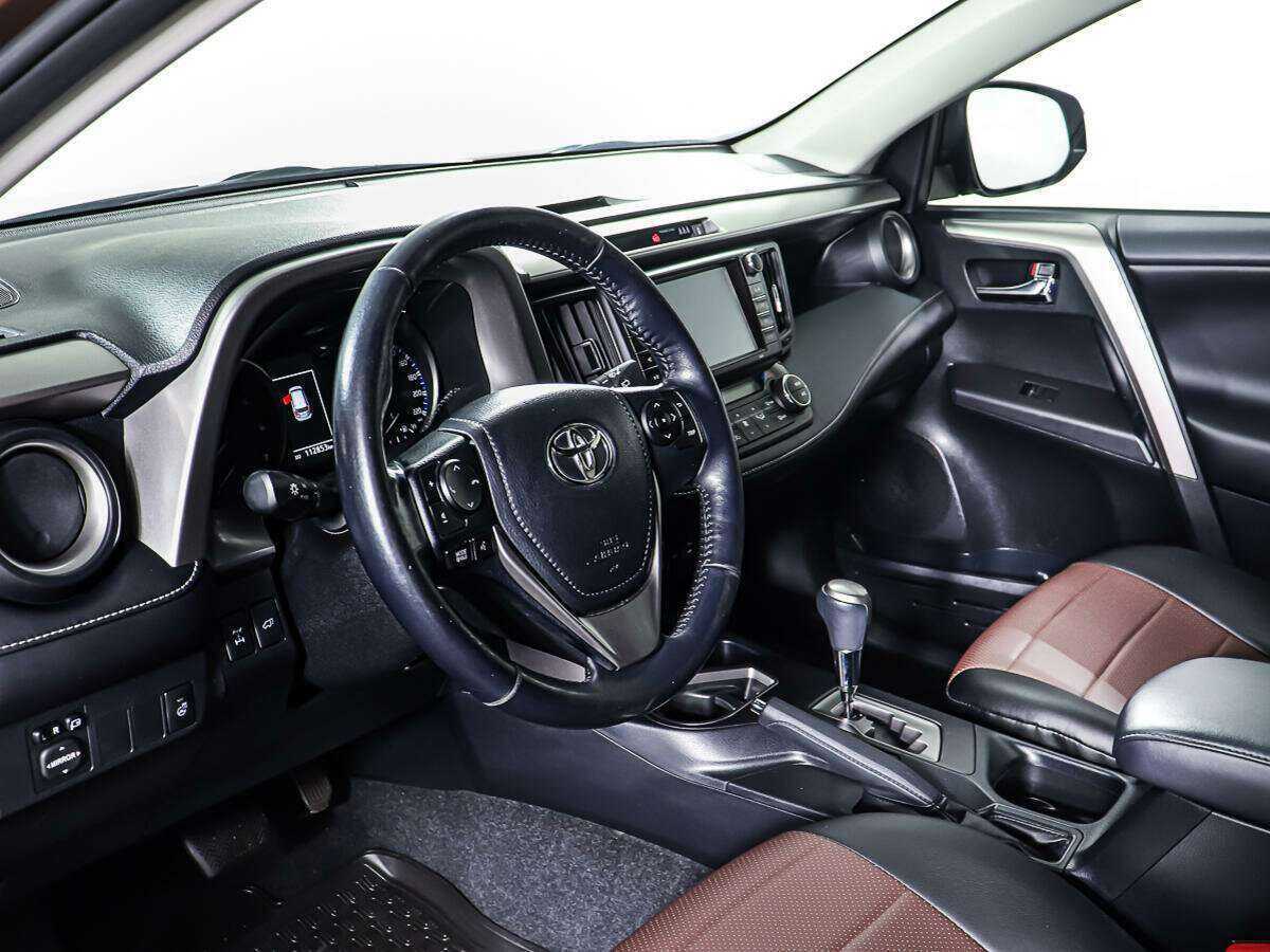 Toyota RAV4, 2018 Фото №12