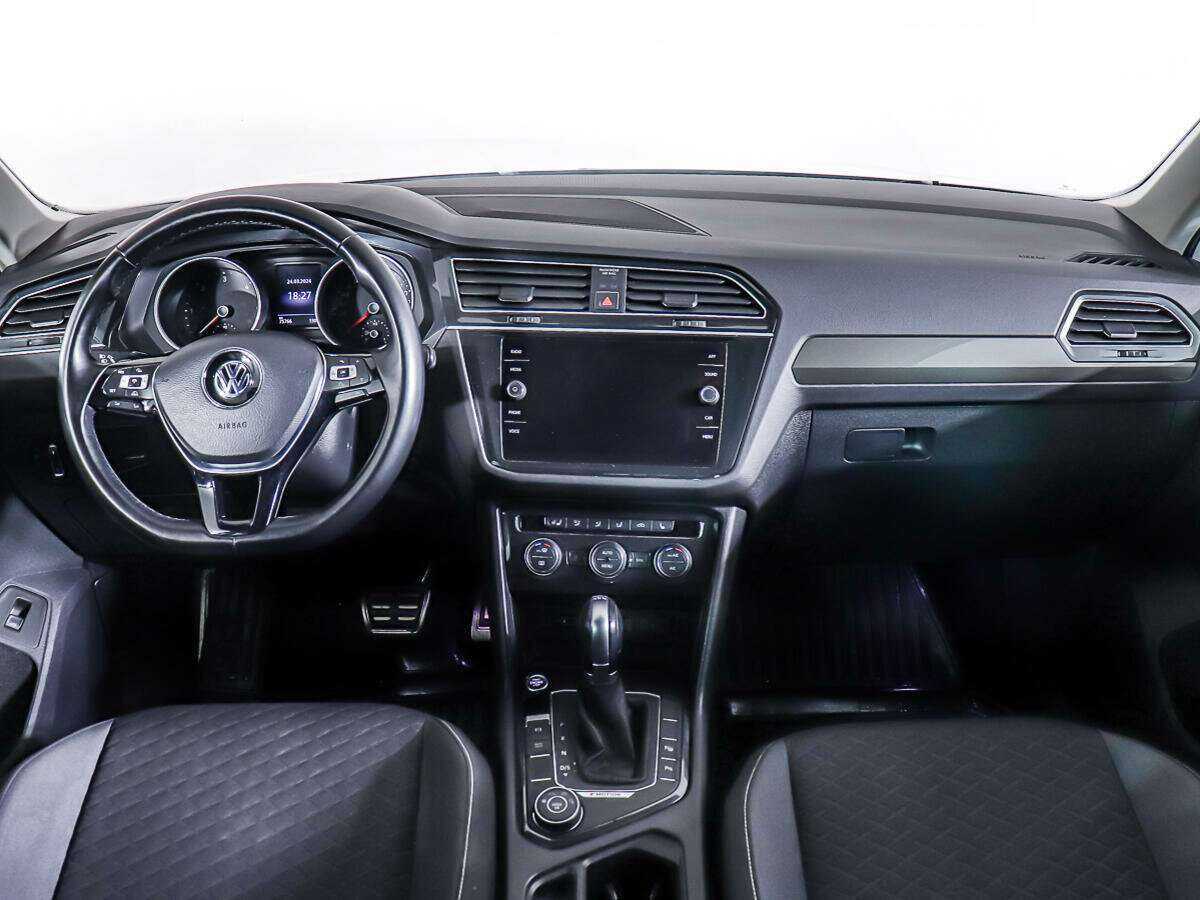 Volkswagen Tiguan, 2018 Фото №11