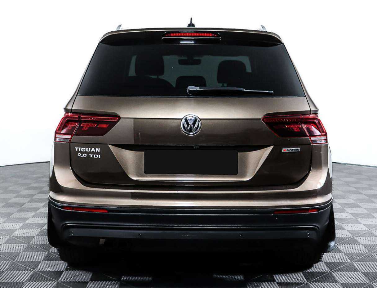 Volkswagen Tiguan, 2018 Фото №6