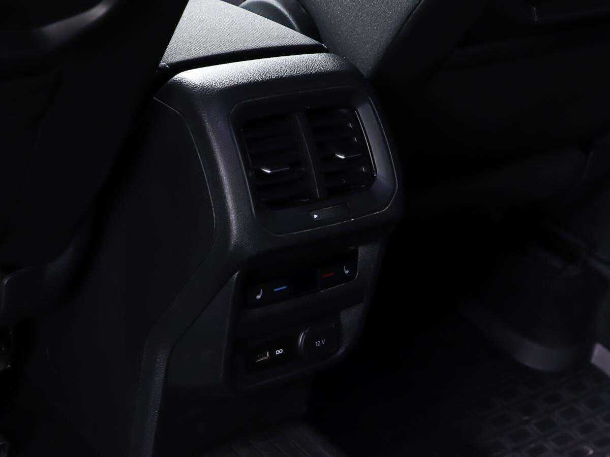 Volkswagen Tiguan, 2019 Фото №18