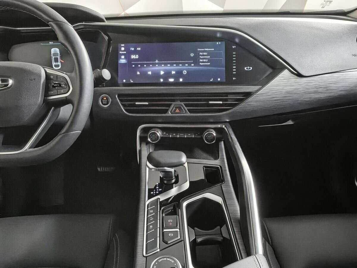 Geely Tugella, 2022 Фото №10