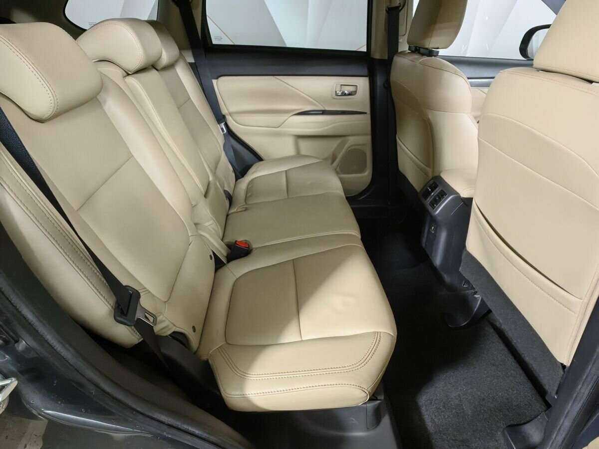 Mitsubishi Outlander, 2019 Фото №12