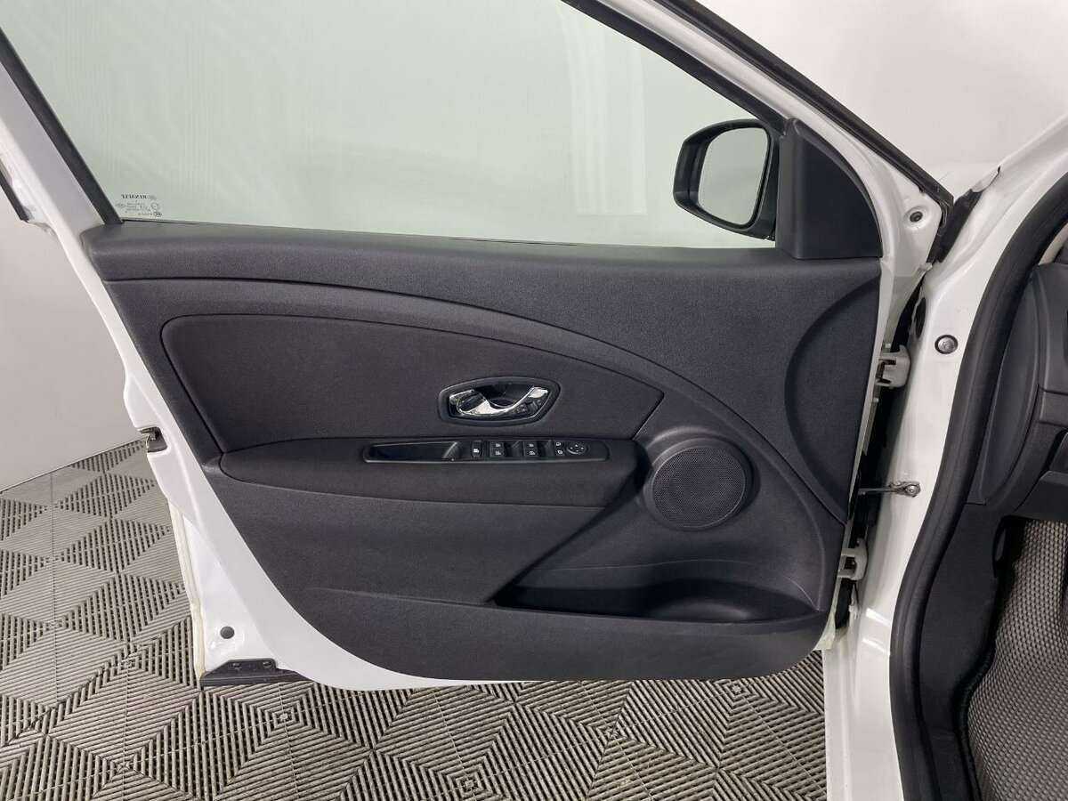 Renault Fluence, 2015 Фото №8