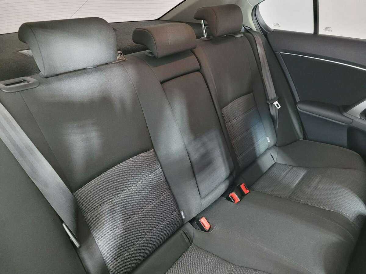 Toyota Avensis, 2012 Фото №15