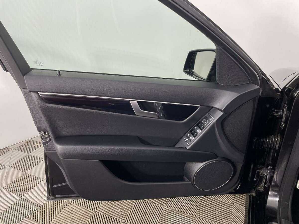 Mercedes-Benz C-Класс 180, 2012 Фото №8