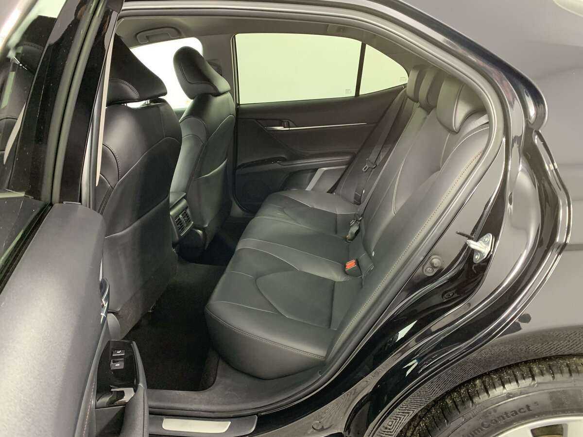 Toyota Camry, 2019 Фото №12