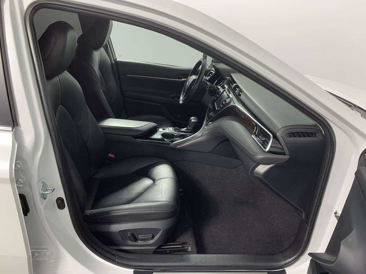 Toyota Camry, 2020 Фото №20