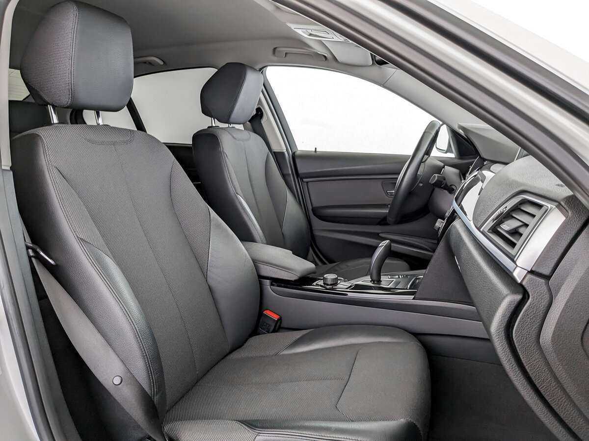 BMW 3 серии 318i, 2017 Фото №18
