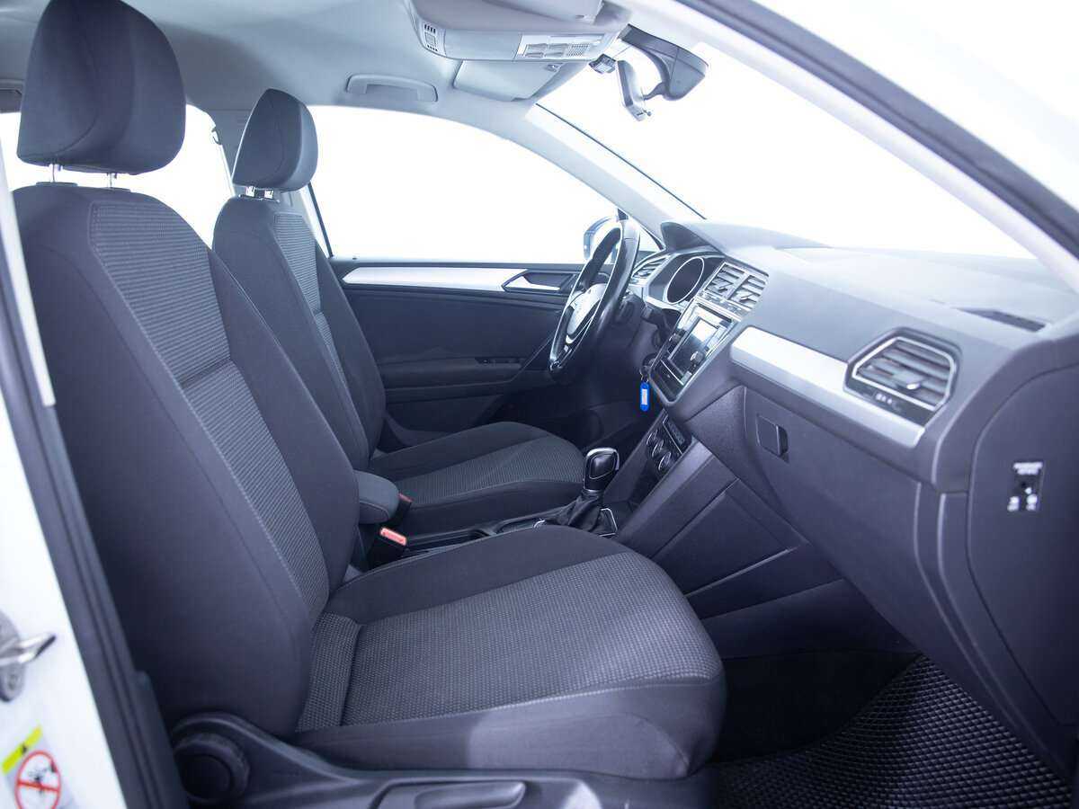 Volkswagen Tiguan, 2018 Фото №10