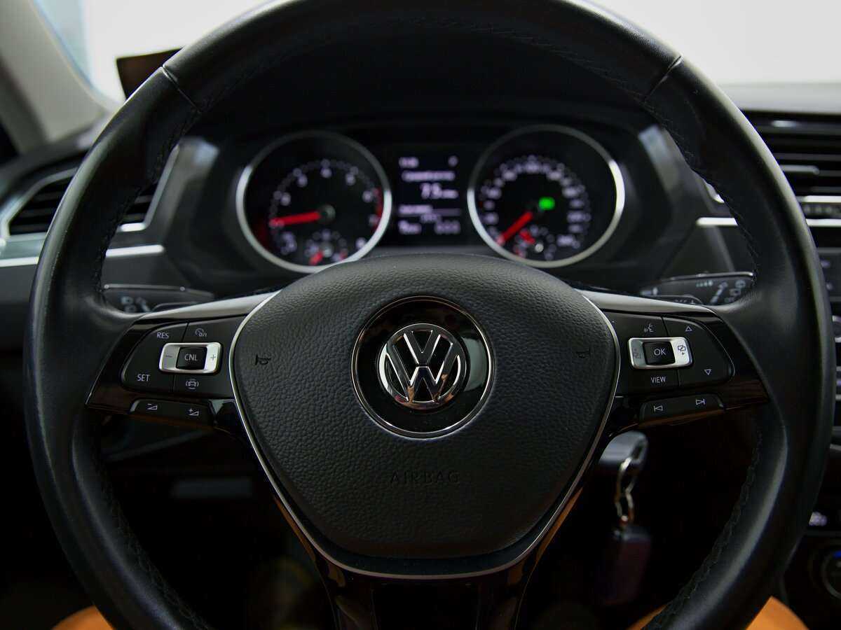 Volkswagen Tiguan, 2018 Фото №10