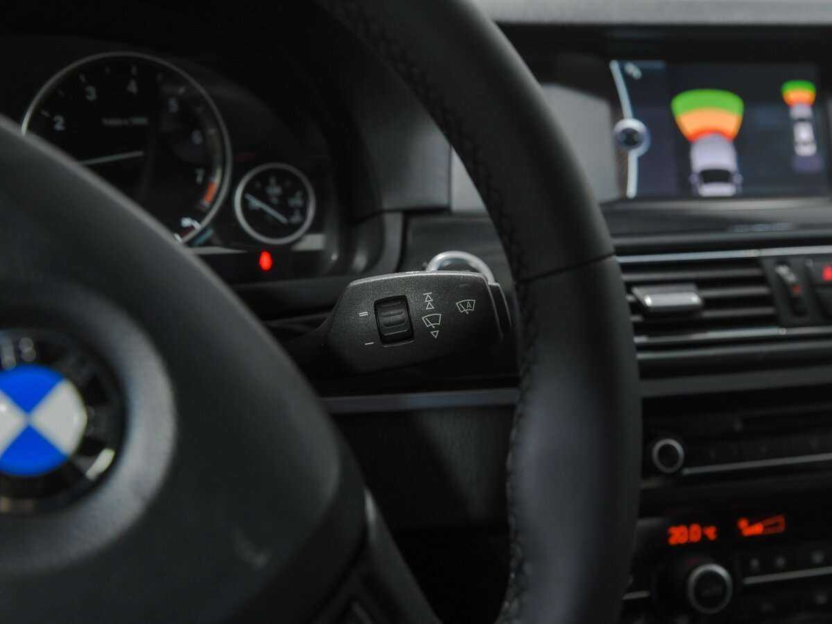 BMW 5 серии 528i xDrive, 2013 Фото №8