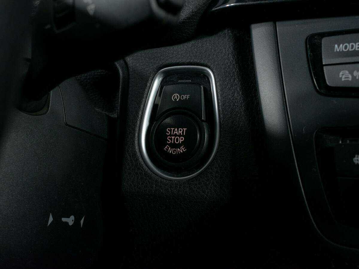 BMW 3 серии 316i, 2014 Фото №16