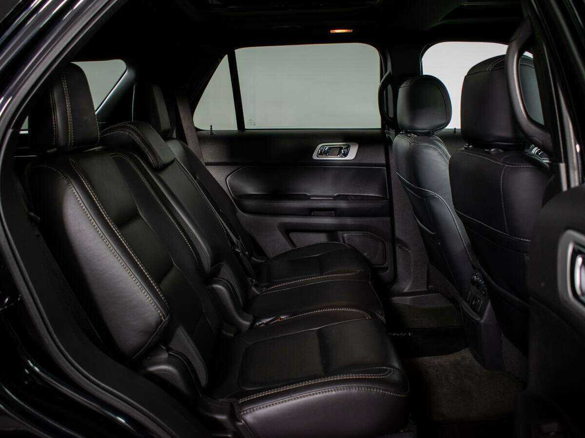 Ford Explorer Sport, 2013 Фото №8