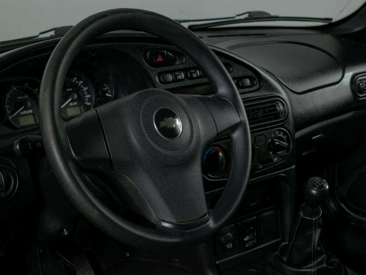 Chevrolet Niva, 2018 Фото №12