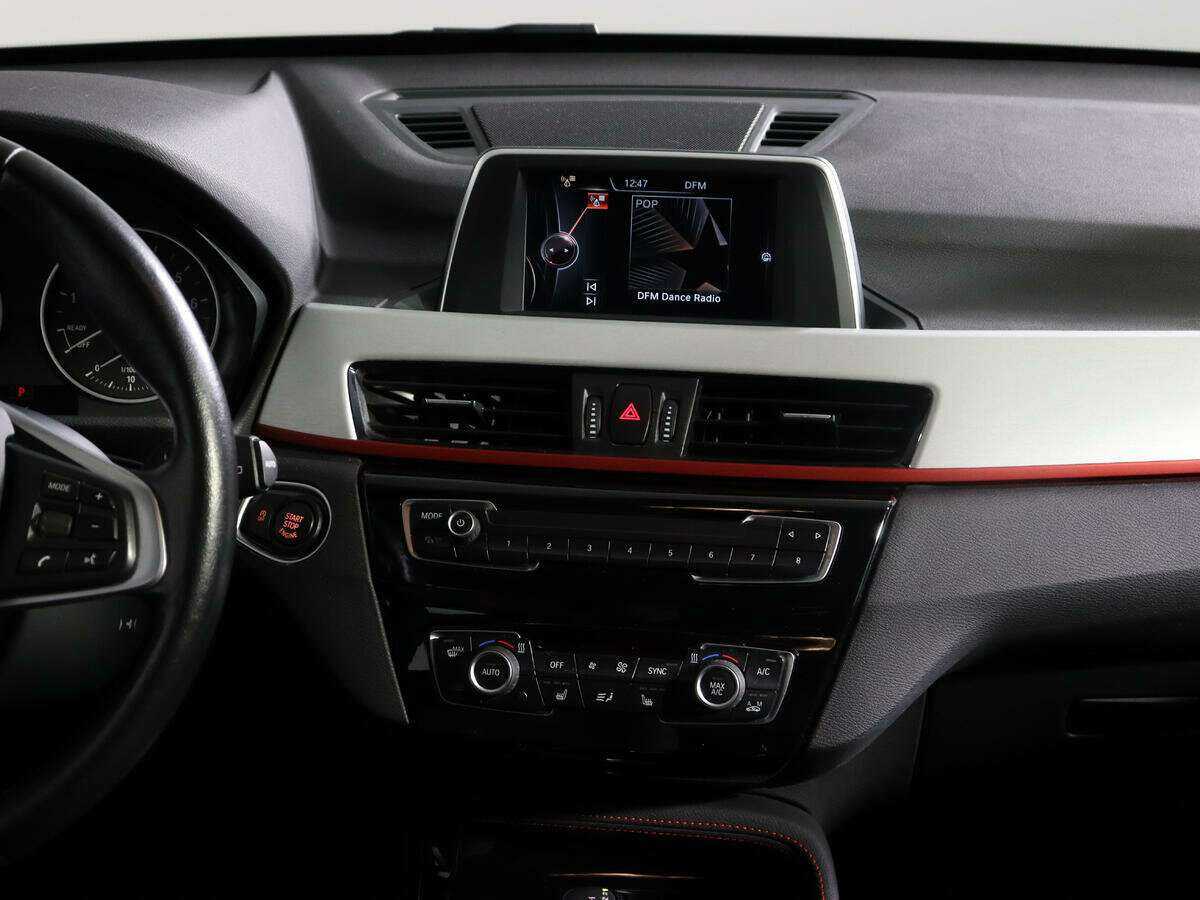 BMW X1 20i xDrive, 2017 Фото №10