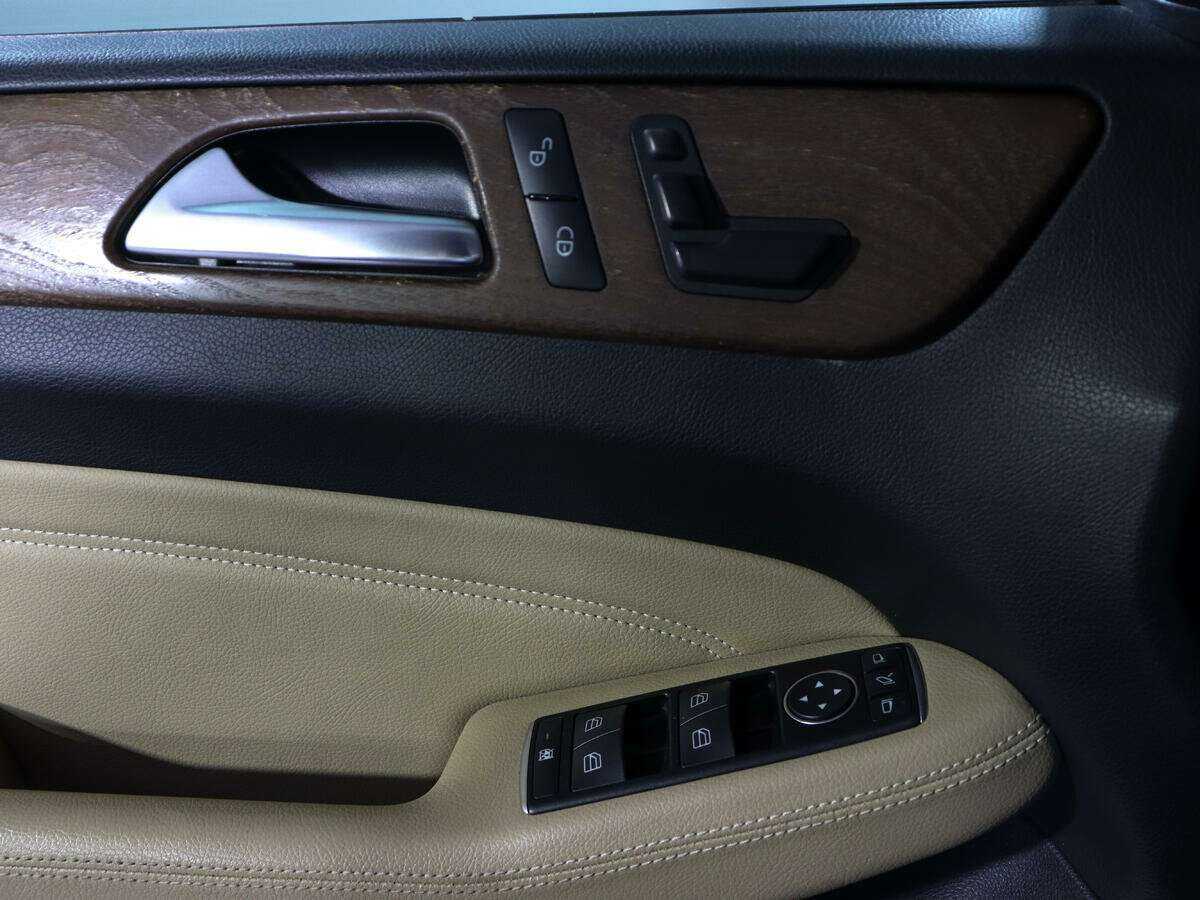 Mercedes-Benz M-Класс 350, 2012 Фото №17