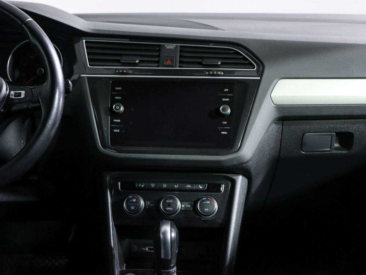 Volkswagen Tiguan, 2020 Фото №11