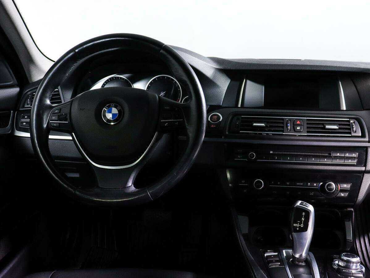 BMW 5 серии 520i, 2014 Фото №11