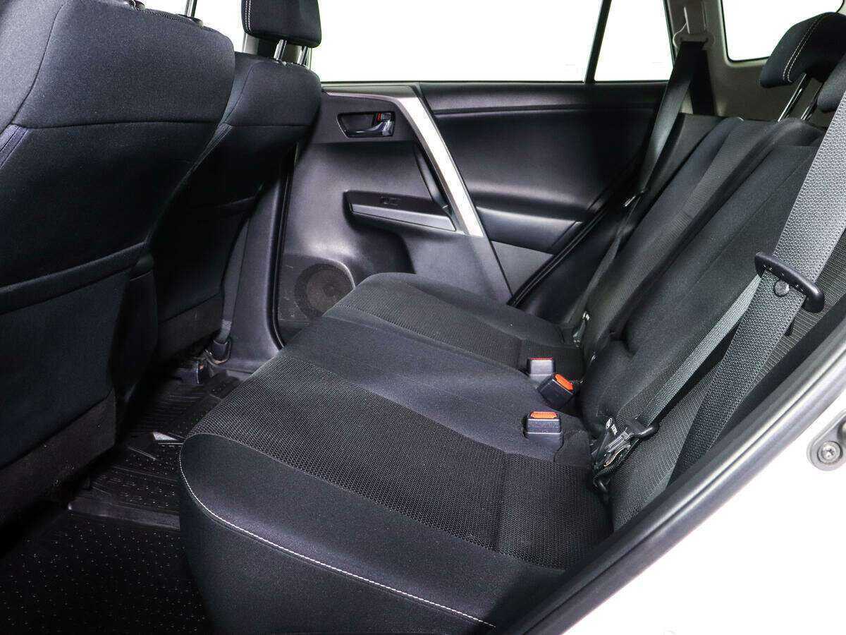 Toyota RAV4, 2017 Фото №9