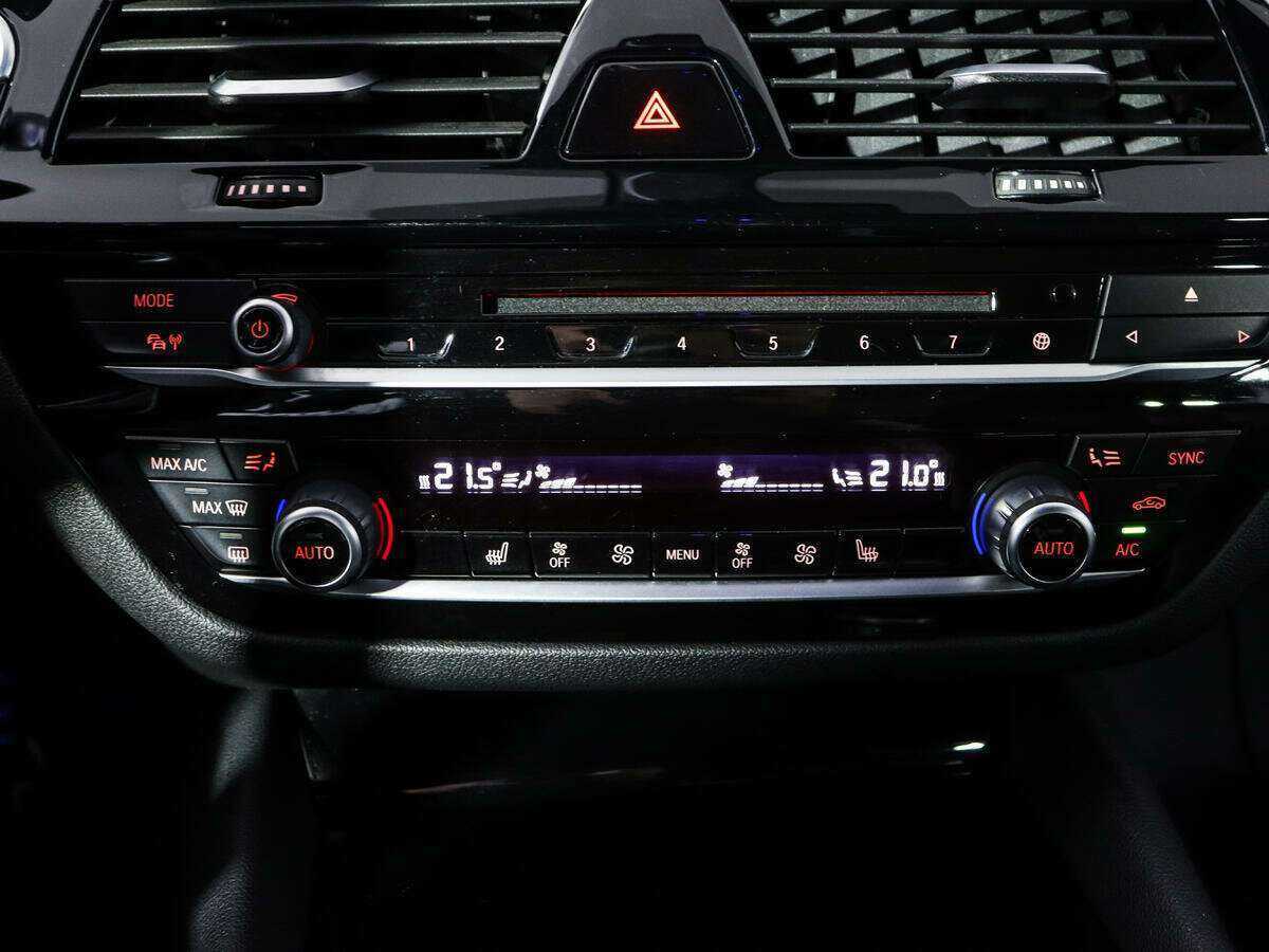 BMW 5 серии 520d xDrive, 2017 Фото №15