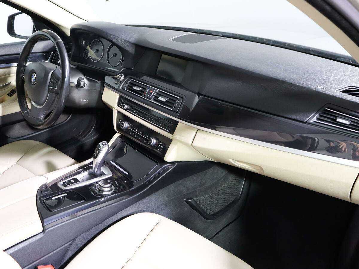 BMW 5 серии 525d xDrive, 2012 Фото №6