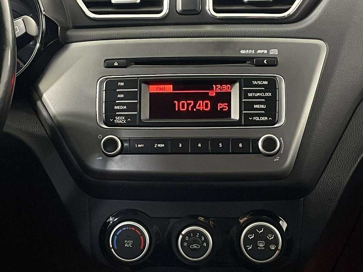 Kia Rio, 2016 Фото №12