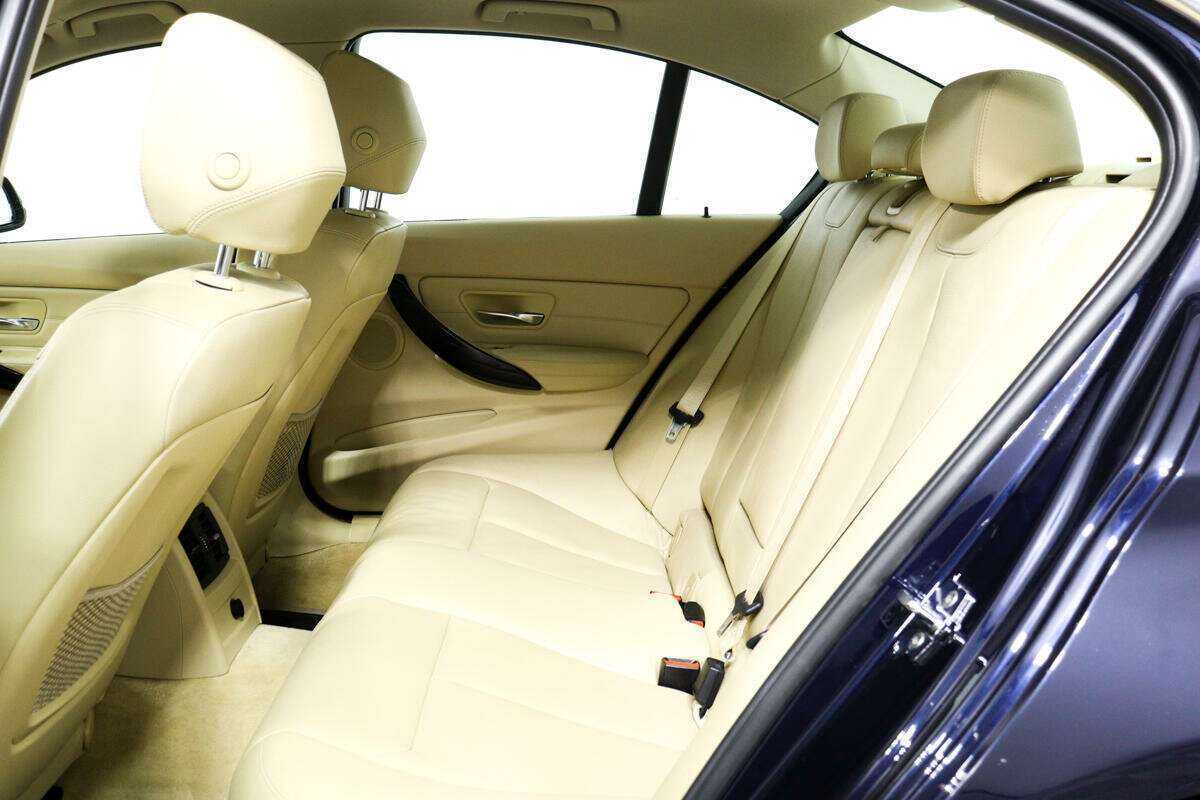 BMW 3 серии 328i, 2012 Фото №12