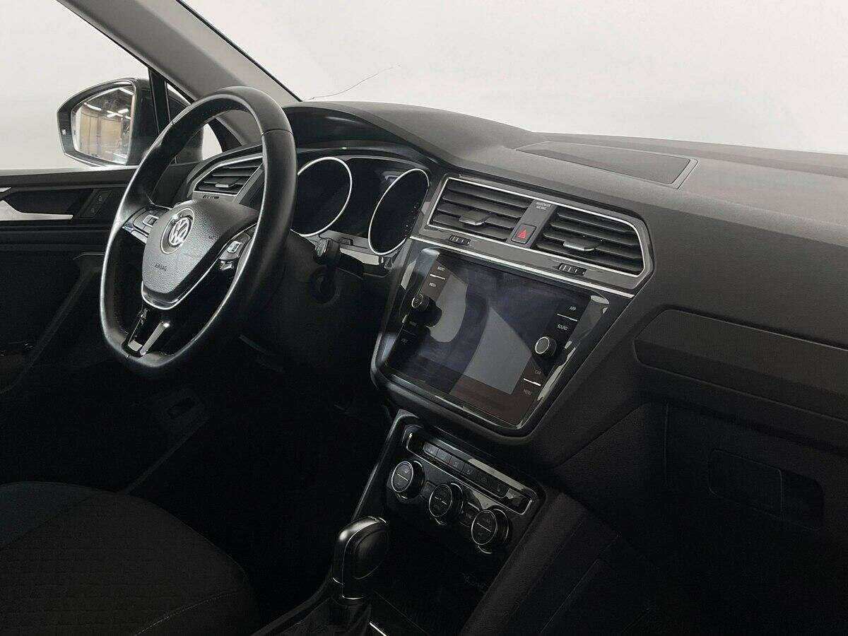 Volkswagen Tiguan, 2019 Фото №9
