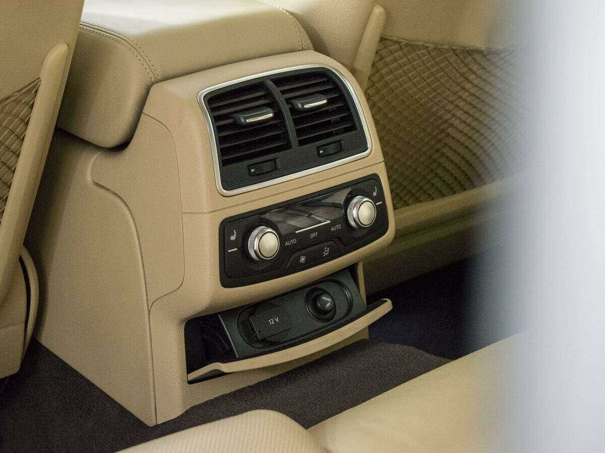 Audi A6, 2012 Фото №16