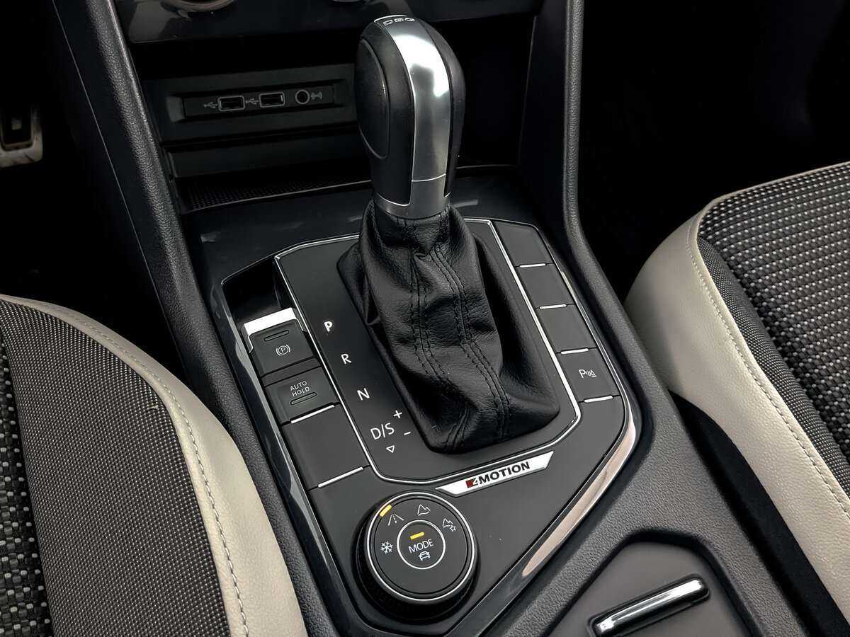 Volkswagen Tiguan, 2019 Фото №25
