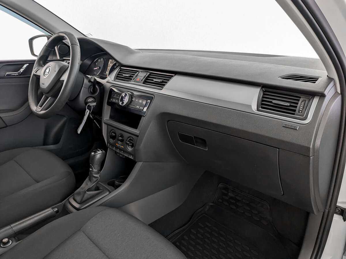 Skoda Rapid, 2017 Фото №10