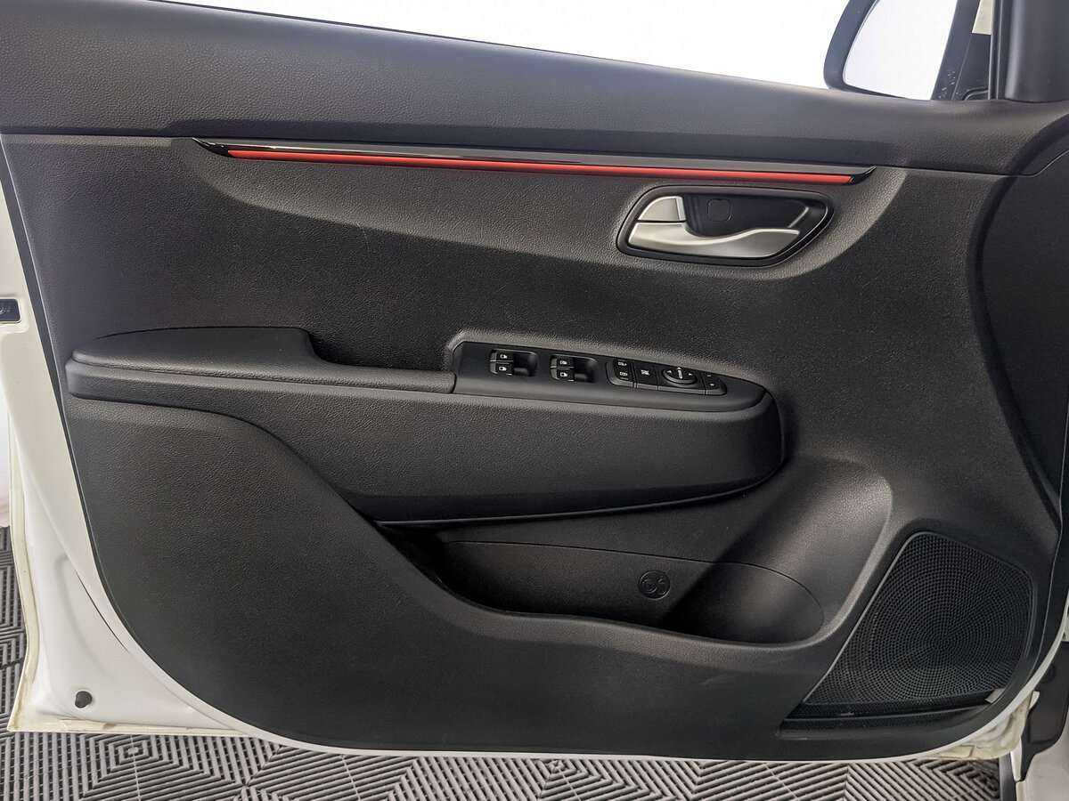 Kia Rio X-Line, 2020 Фото №15