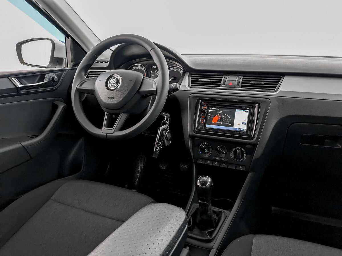 Skoda Rapid, 2017 Фото №21