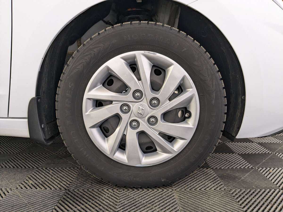 Hyundai Elantra, 2020 Фото №12