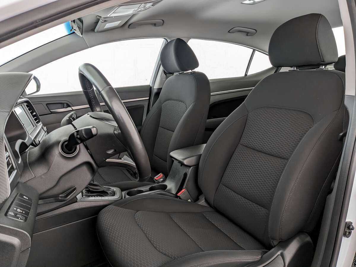 Hyundai Elantra, 2020 Фото №16
