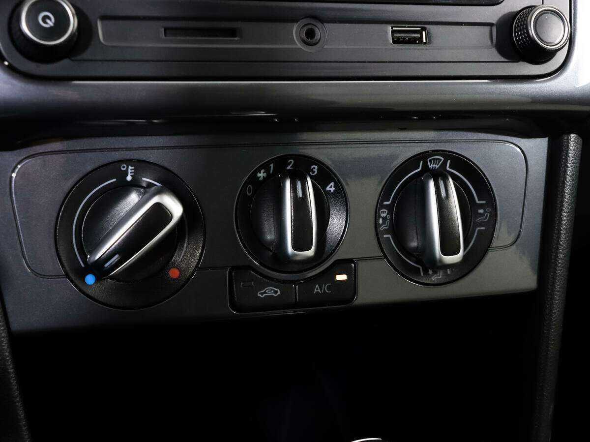 Volkswagen Polo, 2020 Фото №15