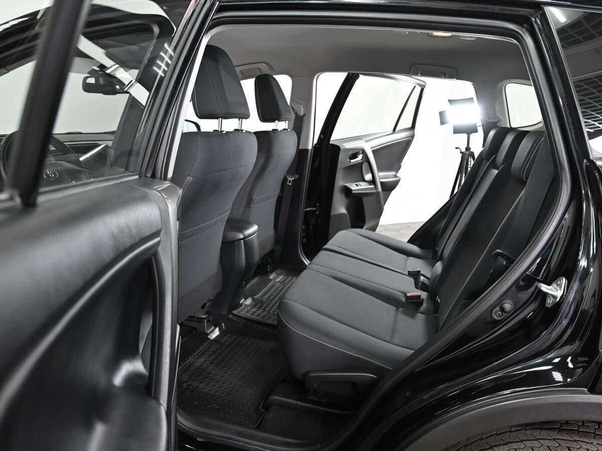 Toyota RAV4, 2018 - 132 000 км. | Фото №6