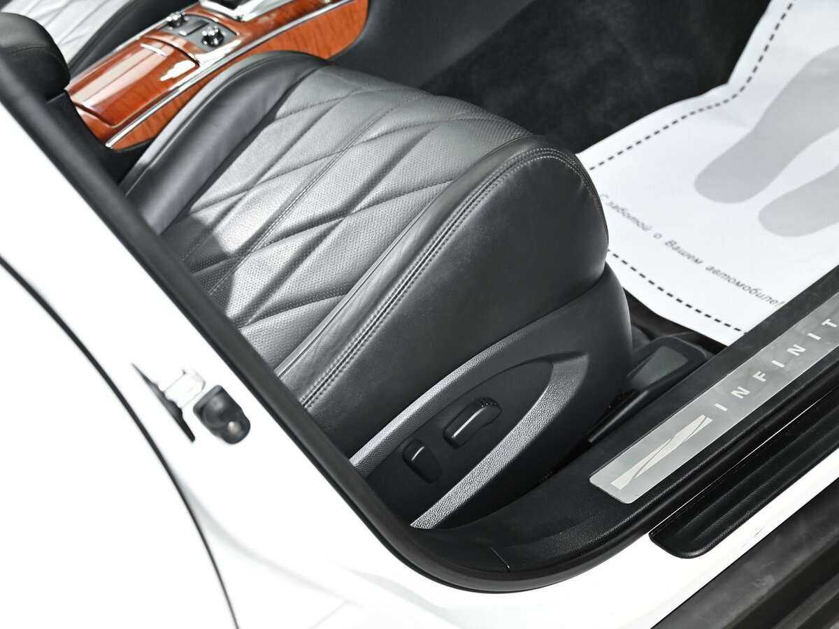 Infiniti FX30d, 2012 Фото №17