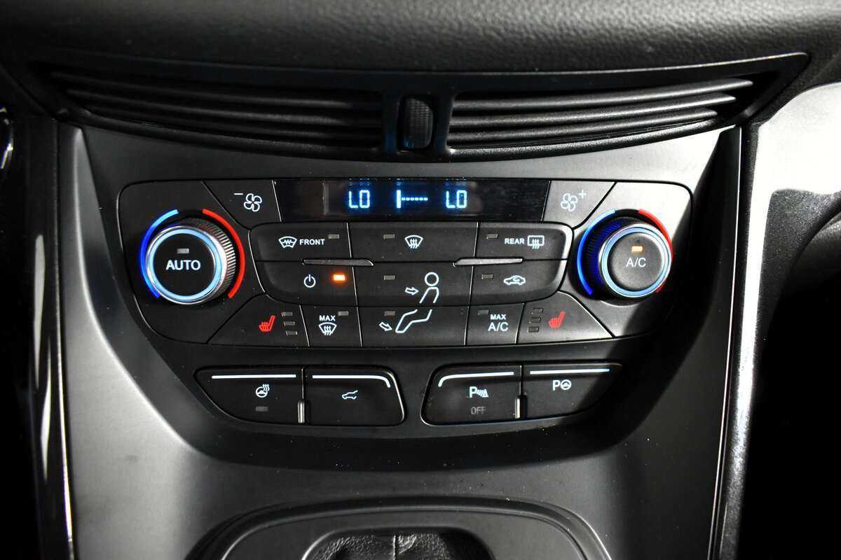 Ford Kuga, 2017 Фото №14