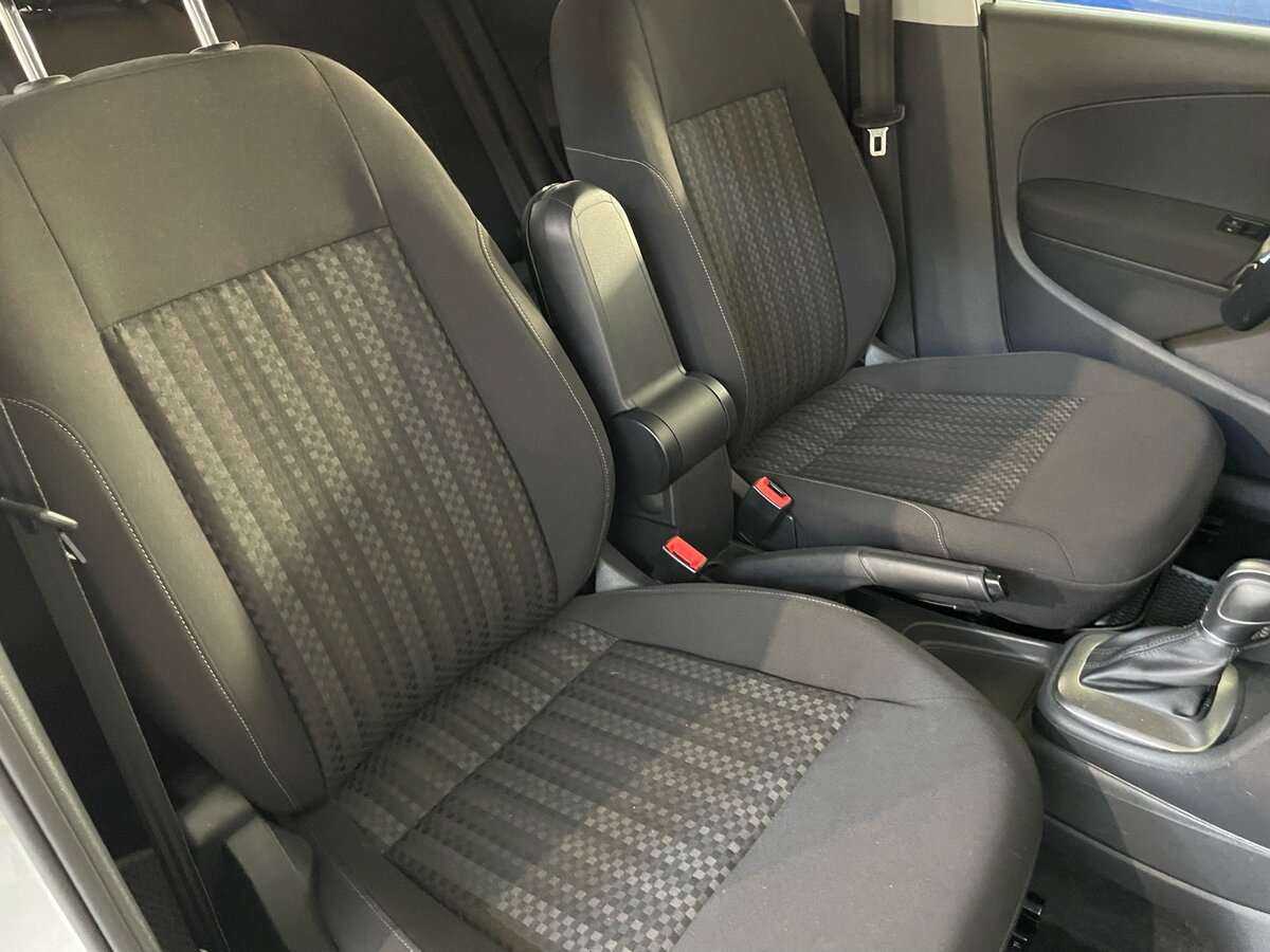 Volkswagen Polo, 2018 Фото №15