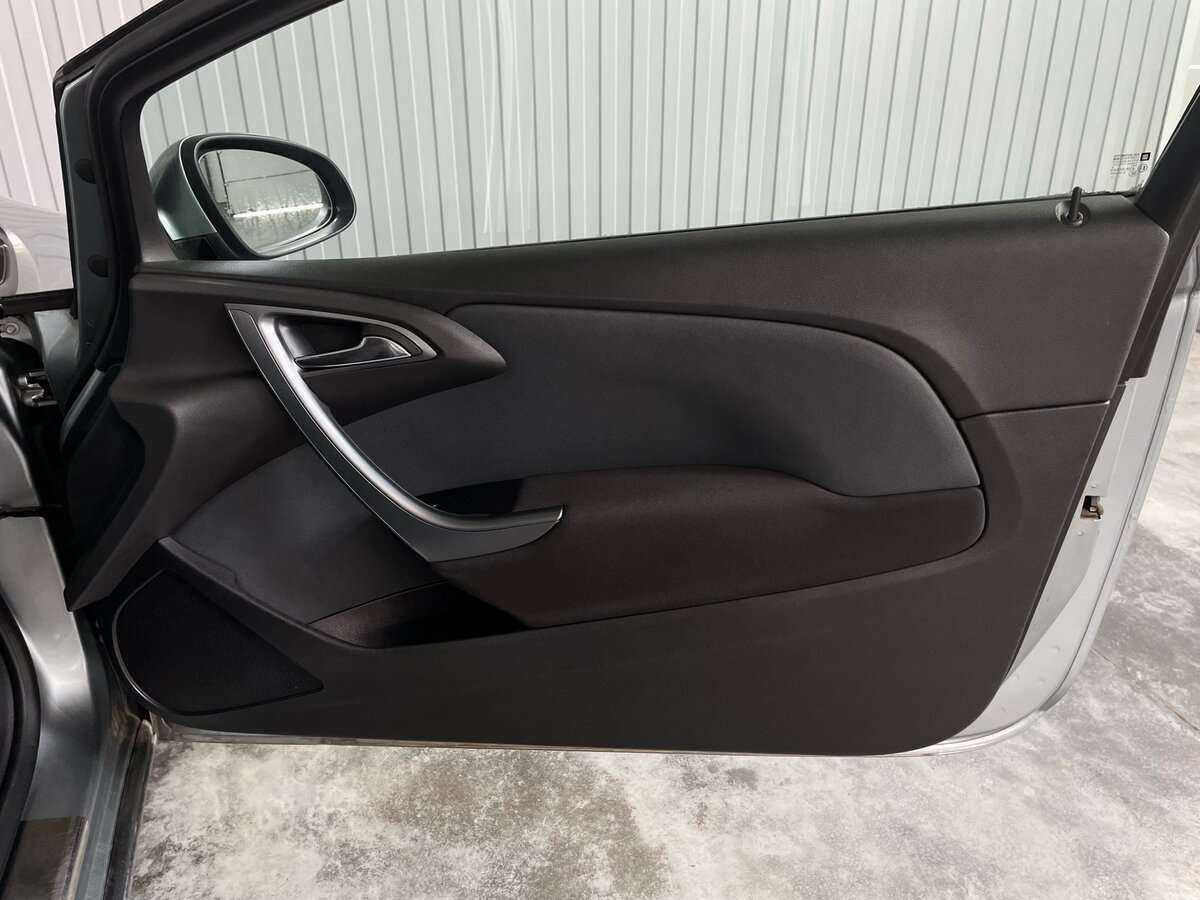 Opel Astra GTC, 2012 Фото №20