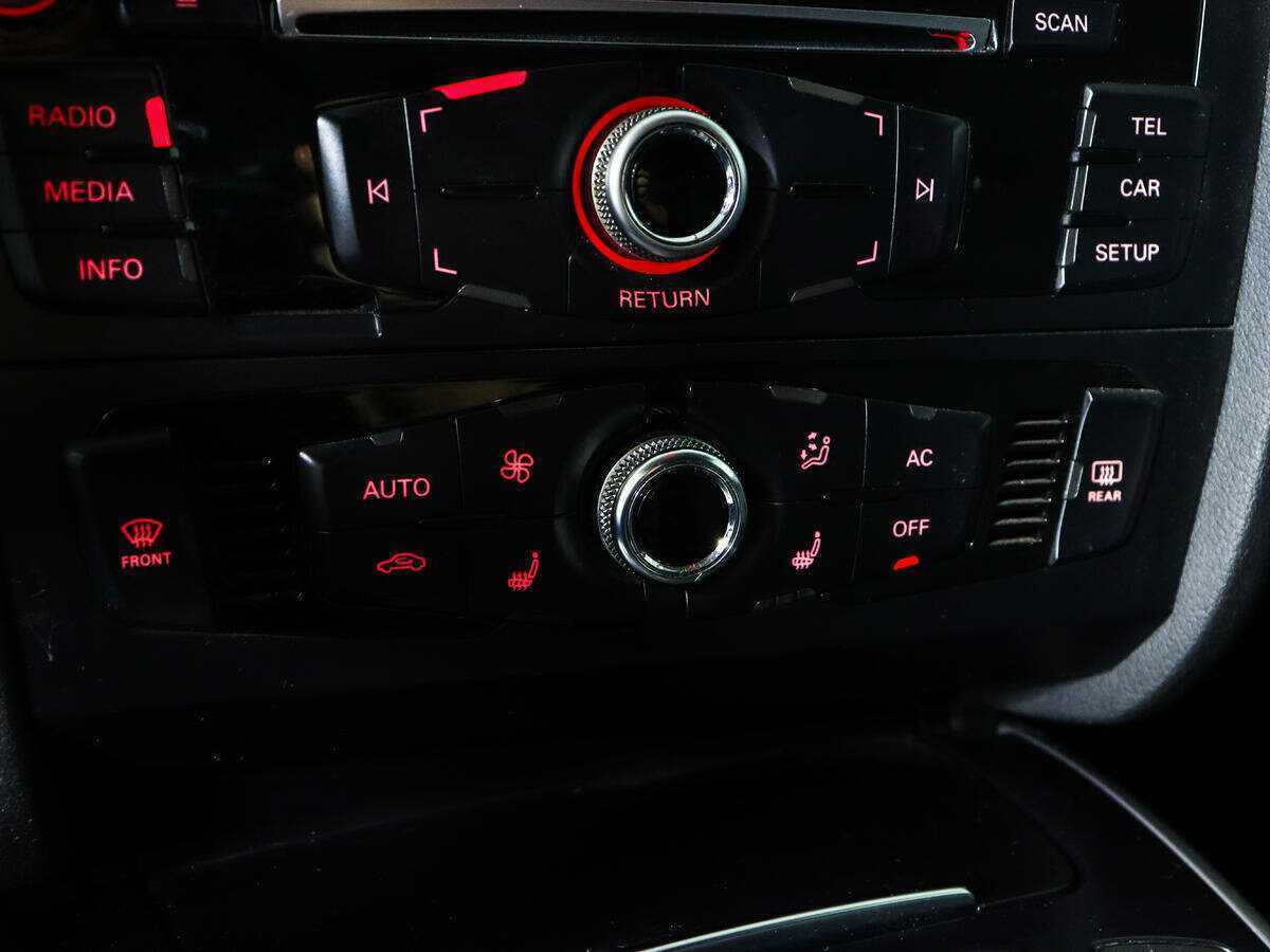 Audi A4, 2013 Фото №14