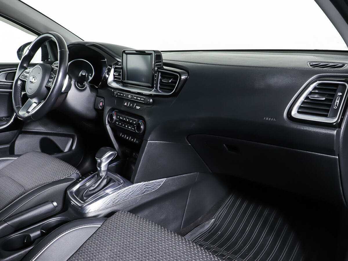 Kia Ceed, 2018 Фото №8