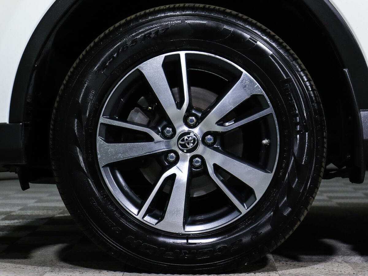 Toyota RAV4, 2017 Фото №15