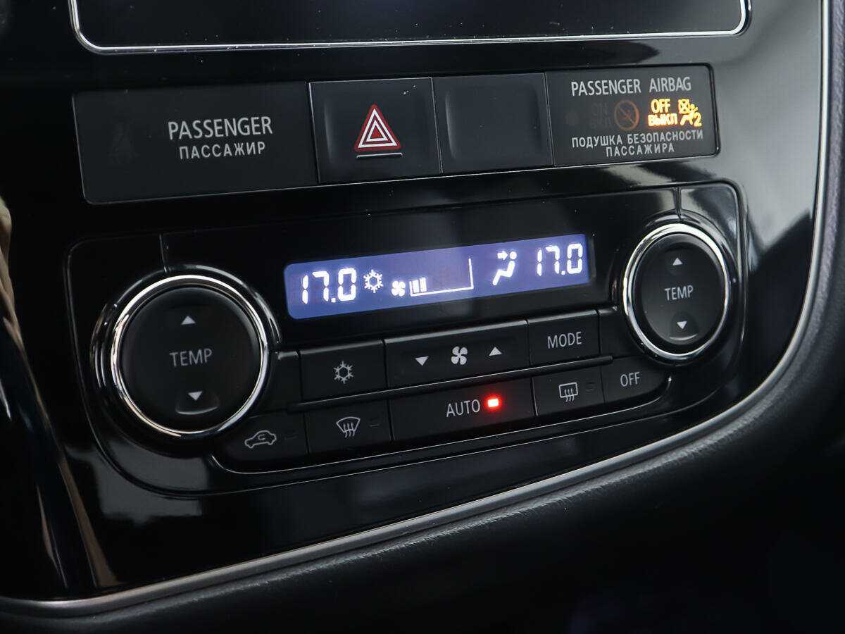 Mitsubishi Outlander, 2017 Фото №17