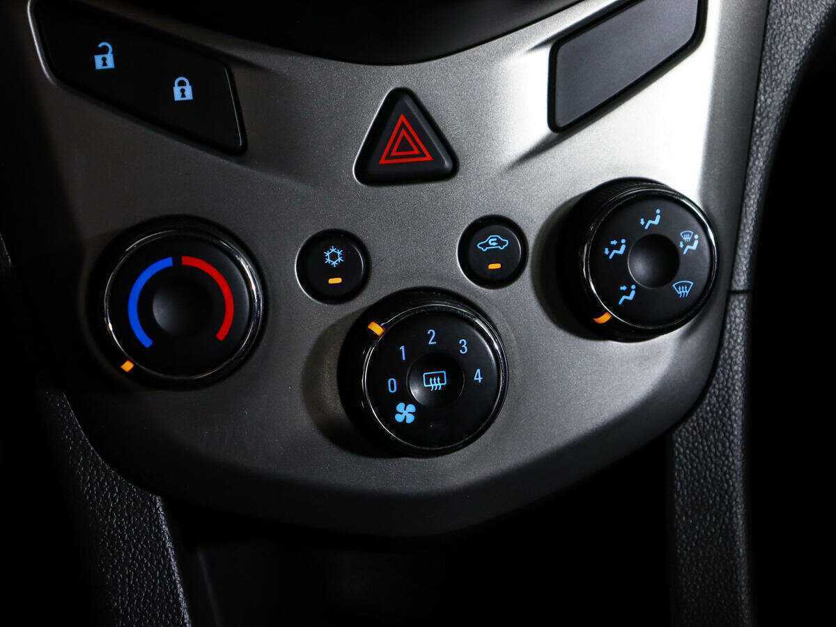 Chevrolet Aveo, 2012 Фото №14