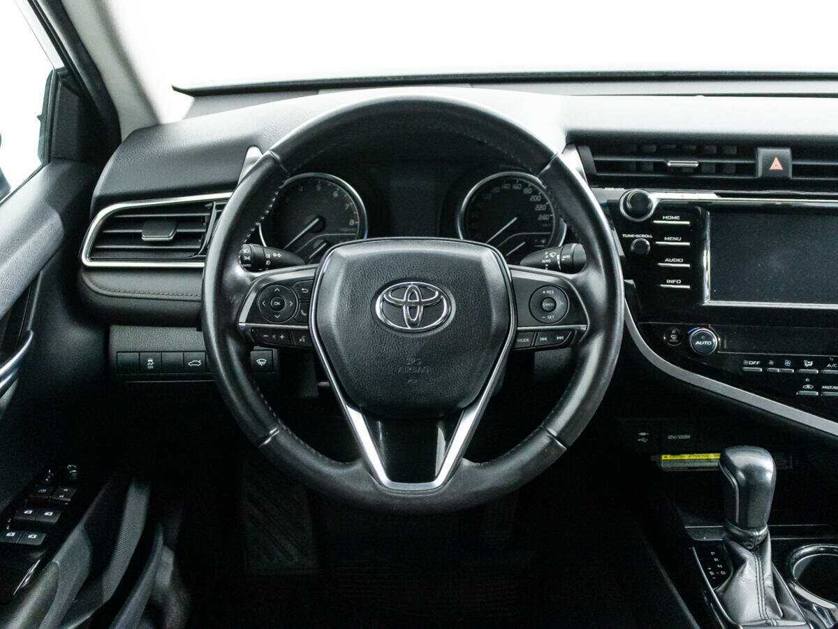 Toyota Camry, 2018 Фото №18
